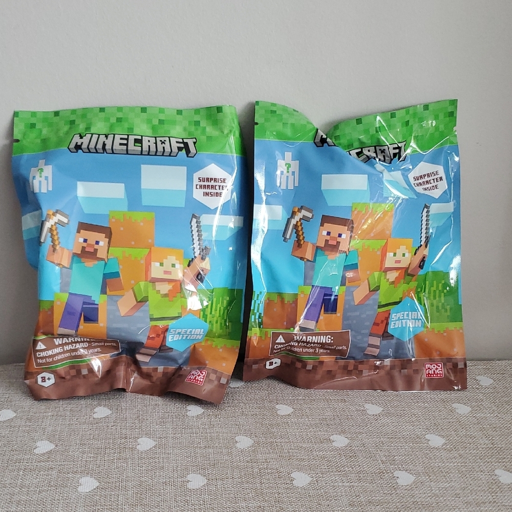 MINECRAFT Special Edition Surprise Character Pack